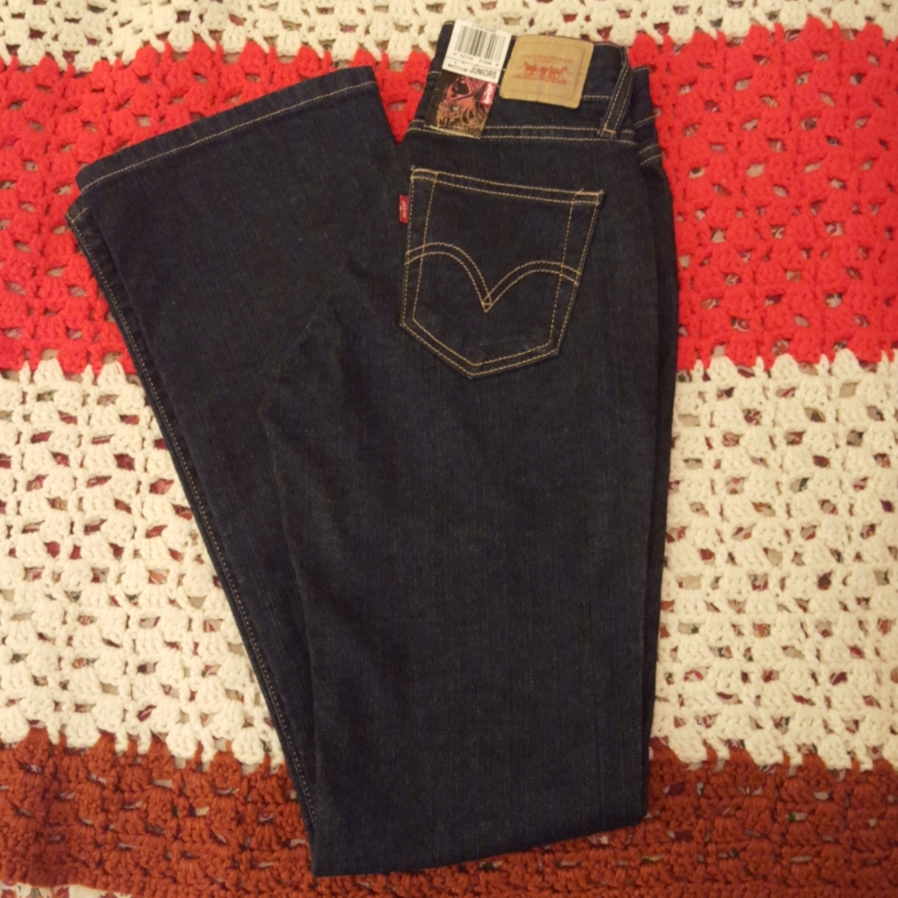 Curvy Cut Levi Boot Cut Denim